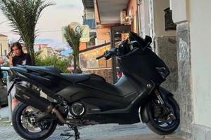 TMAX YAMAHA 