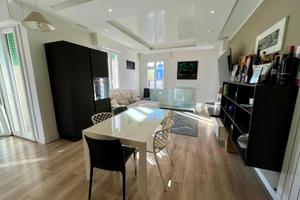 IN ZONA COSTA AZZURRA CONFORTEVOLE BICAMERE ARR...