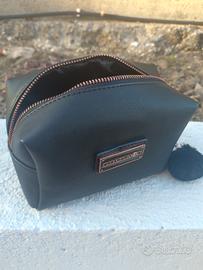pochette nera da ragazza 