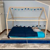 Letto a capanna con materasso