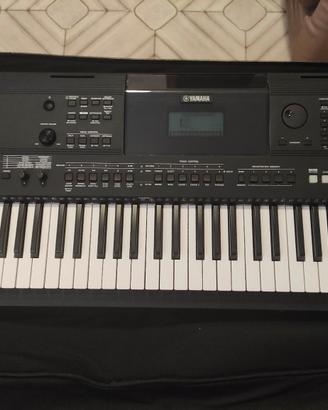 Yamaha Psr-EW400