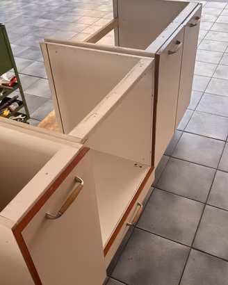 Mobile da cucina con forno incluso