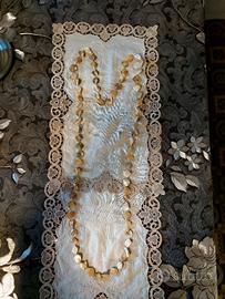 Collana in madreperla beige/dorato