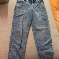 Jeans modello mom