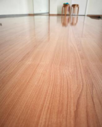 parquet in vero legno trattato lucido 40 m²