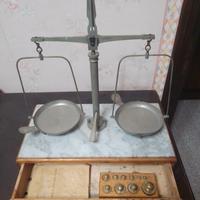 Bilancia bilancino con pesi