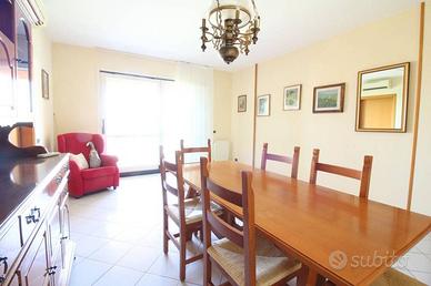 Appartamento di 102 m² con 4 locali e box auto a S