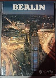 BERLINO - Libro fotografico ante caduta muro