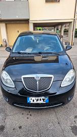 Lancia Y benzina 2008 – 102.700 km 