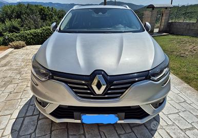 Renault megane sporter 1.5 110cv energy bose