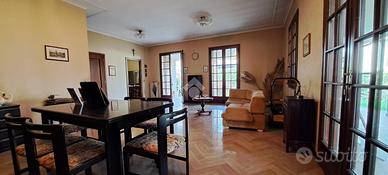 VILLA SINGOLA A MEDESANO