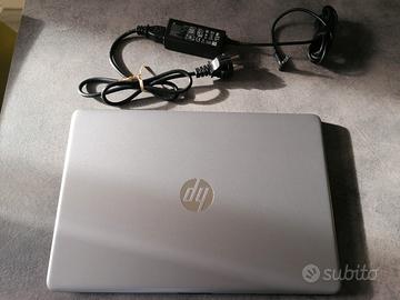 HP F92TVBLG – Laptop i5 con 8GB RAM e 238GB SSD