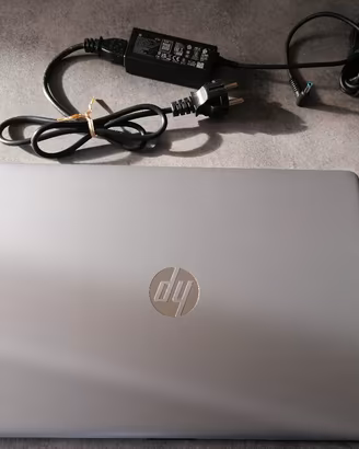 HP F92TVBLG – Laptop i5 con 8GB RAM e 238GB SSD