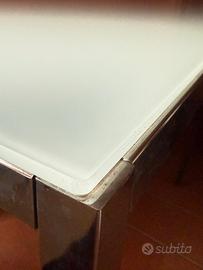 Tavolo vetro e aluminio