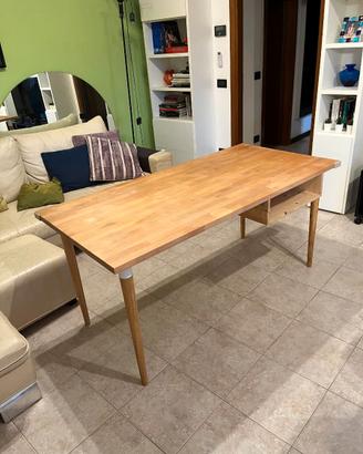 scrivania tavolo Ikea