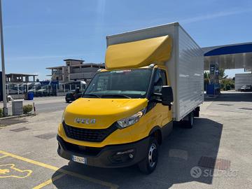 Iveco daily 35-180 cassone in lega leggera 022