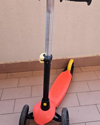 monopattino tre ruote 