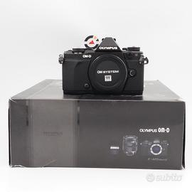 Olympus OM-D E-M5 II Body Usata 18.149 Scatti