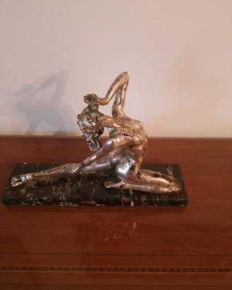 statua