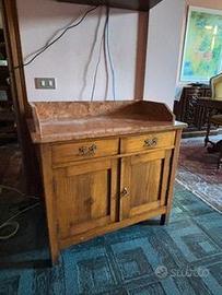 mobile antico con pianale in marmo