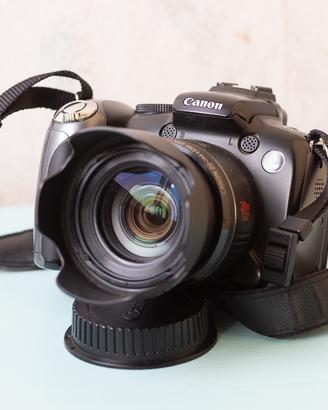 Canon Powershot Bridge SX10 IS con custodia.
