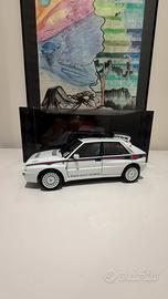 Kyosho Lancia Delta martini 6  1/18 tutta apribile