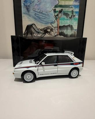 Kyosho Lancia Delta martini 6  1/18 tutta apribile
