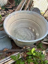 Grande tinozza vintage da giardino