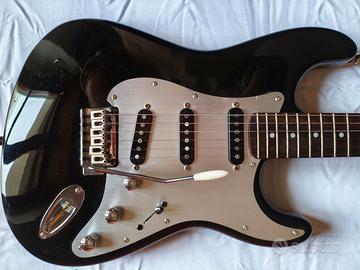 Squier Stratocaster Standard Black & Chrome MOD