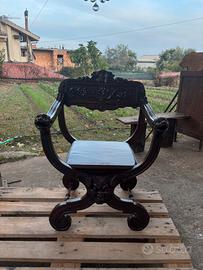 Sedia Savonarola con intagali di Leoni(Restaurata)