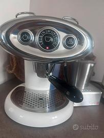 Macchina caffe illy
