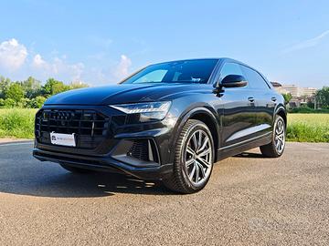 Audi Q8 55 3.0 tfsi mhev Sport quattro tiptronic