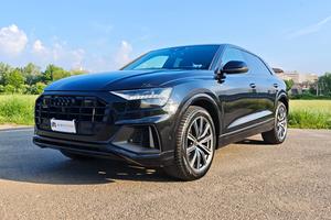 Audi Q8 55 3.0 tfsi mhev Sport quattro tiptronic