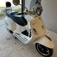 Vespa GTS 300 Super