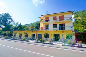 Attivita' + stabile ristorante b&b pizzeria bar