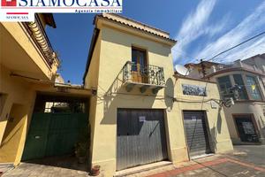 Locale commerciale di circa 75 mq con vetrina