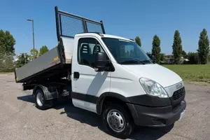 Iveco Daily 35C11 - RIBALTABILE TRILATERALE