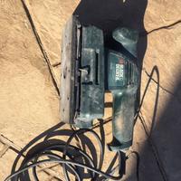 Carteggiatrice black&decker CD 400