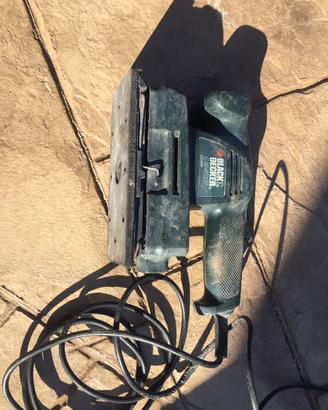 Carteggiatrice black&decker CD 400