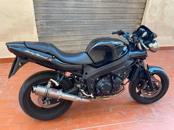 Triumph speed baby 600