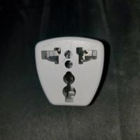 Adattatore universale per presa di corrente