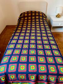 Coperta di lana all'uncinetto