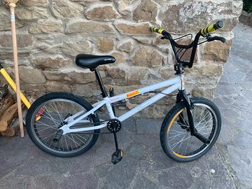 Hiland bmx praticamente nuova