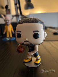 Funko pop LeBron James e Steph Curry