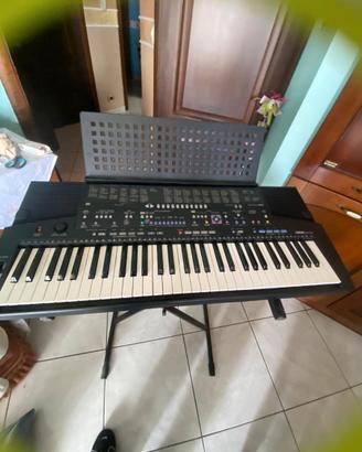 pianola yamaha psr-410