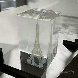 Cristallo K9 con Torre Eiffel 3d