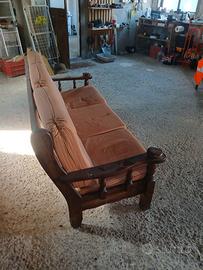 Divano vintage in legno