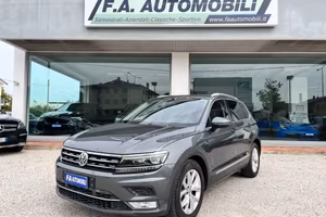VOLKSWAGEN Tiguan 2.0 TDI SCR DSG Executive Blue