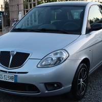 Lancia Ypsilon 1.3 MJT 75 CV Oro