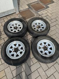 Cerchioni con copertoni Suzuki Jimny vitara samura